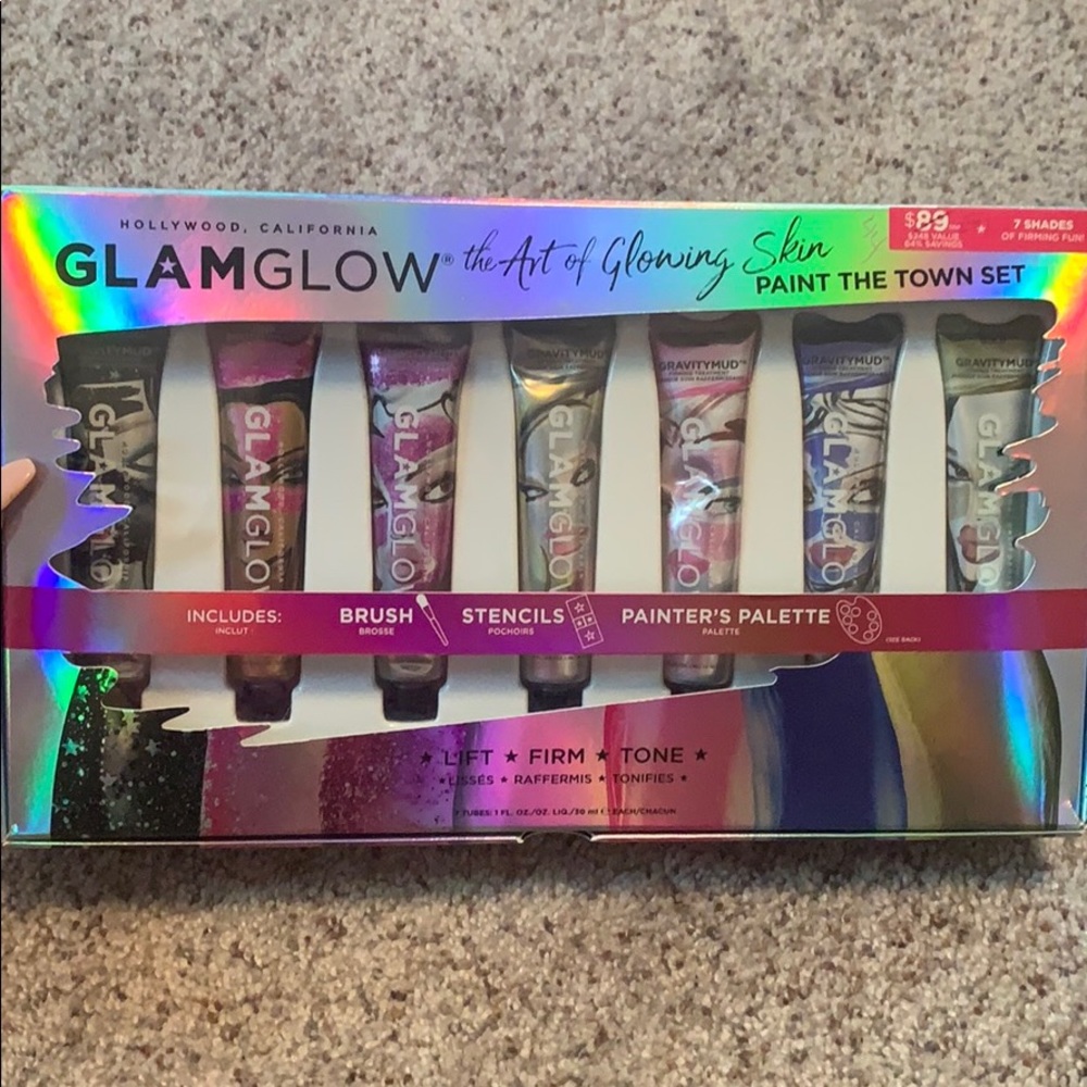Glam GLOW 7 piece “paint the town” set